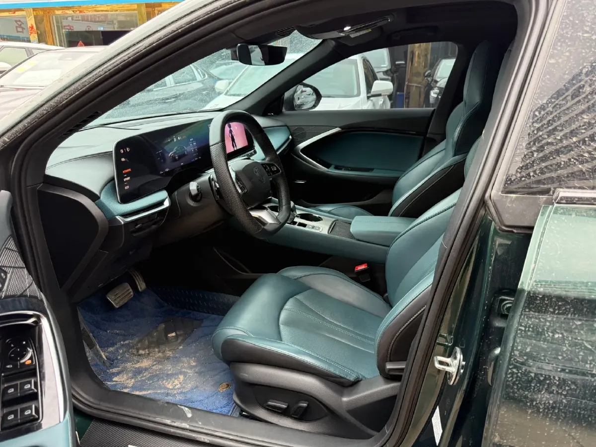 2023 MG 7 2.0T 261HP L4 9AT,autocango,china used car exporter,china ev exporter,chinese used car exporter,chinese used ev exporter