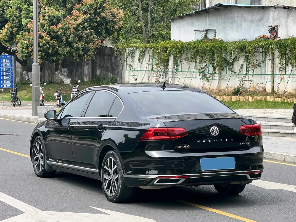 2020 Volkswagen Magotan 2.0T 186HP L4 7DCT,autocango,china used car exporter,china ev exporter,chinese used car exporter,chinese used ev exporter