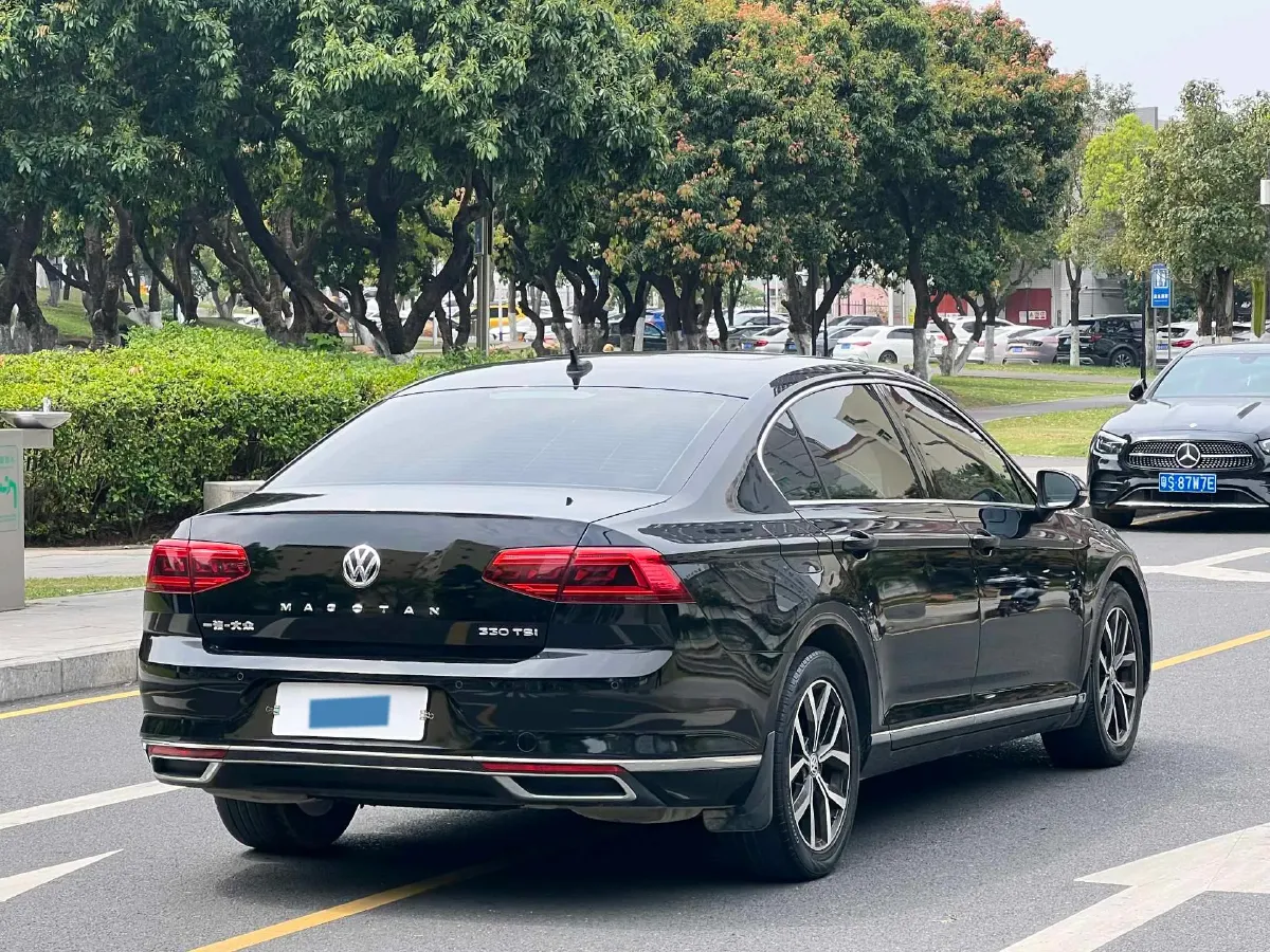 2020 Volkswagen Magotan 2.0T 186HP L4 7DCT,autocango,china used car exporter,china ev exporter,chinese used car exporter,chinese used ev exporter
