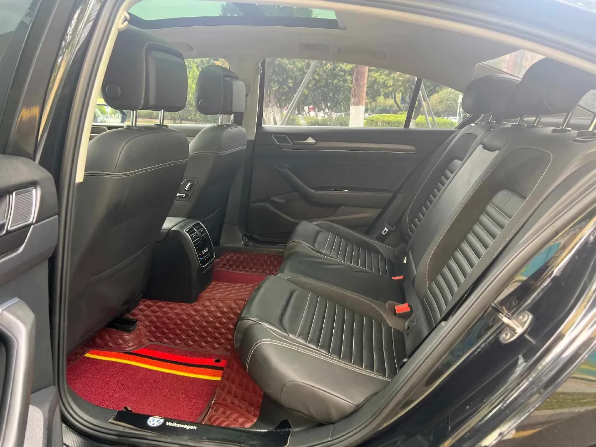 2020 Volkswagen Magotan 2.0T 186HP L4 7DCT,autocango,china used car exporter,china ev exporter,chinese used car exporter,chinese used ev exporter