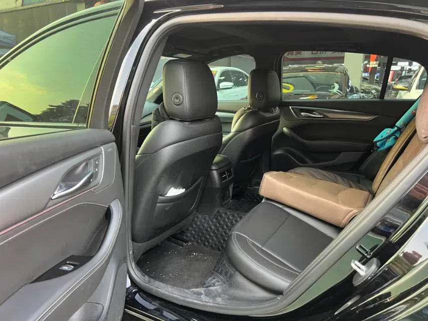 2024 Cadillac CT5 2.0T 237HP L4 10AT,autocango,china used car exporter,china ev exporter,chinese used car exporter,chinese used ev exporter