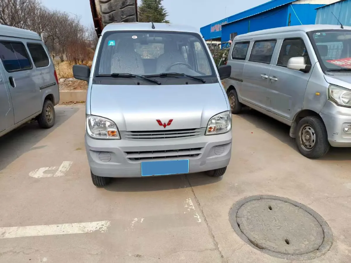 2015 WuLing ZhiGuang 1.2L 82HP L4 5MT,autocango,china used car exporter,china ev exporter,chinese used car exporter,chinese used ev exporter