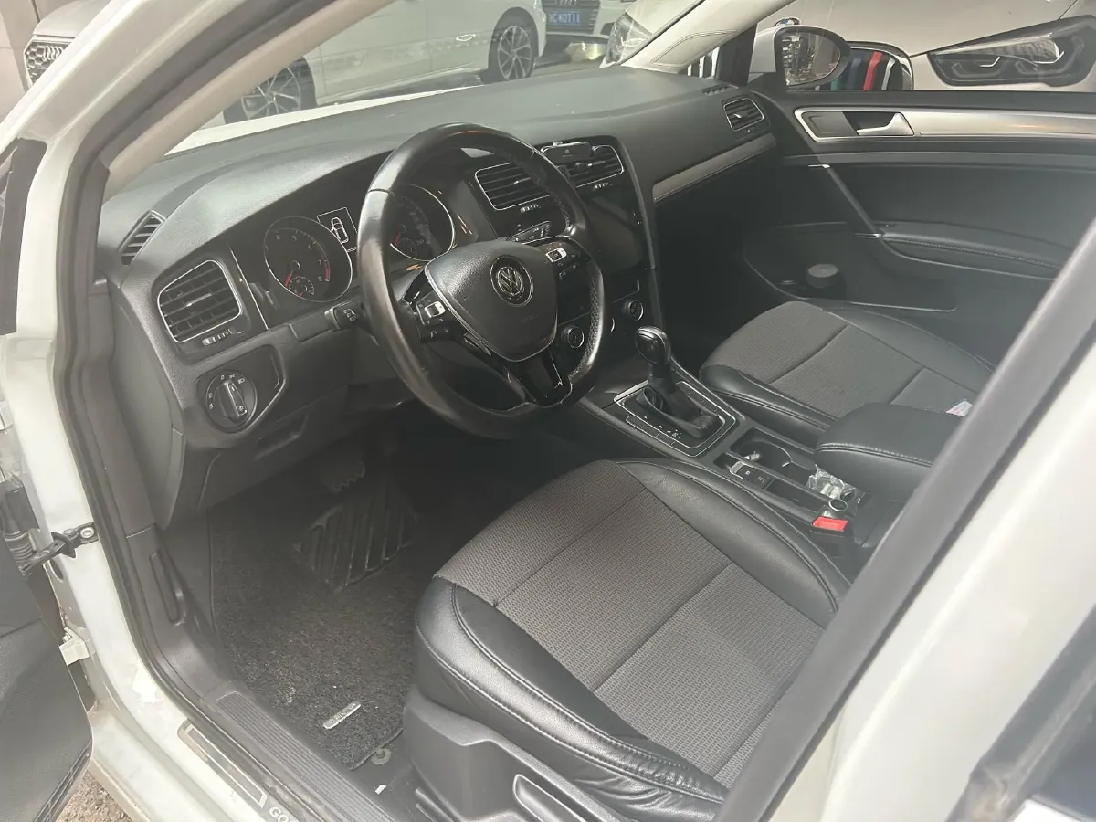 2018 Volkswagen Golf 1.6L 110HP L4 6AT,autocango,china used car exporter,china ev exporter,chinese used car exporter,chinese used ev exporter
