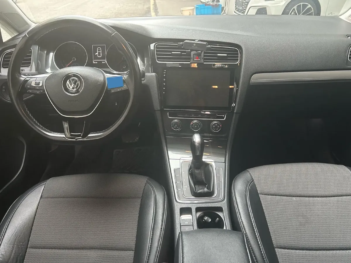2018 Volkswagen Golf 1.6L 110HP L4 6AT,autocango,china used car exporter,china ev exporter,chinese used car exporter,chinese used ev exporter