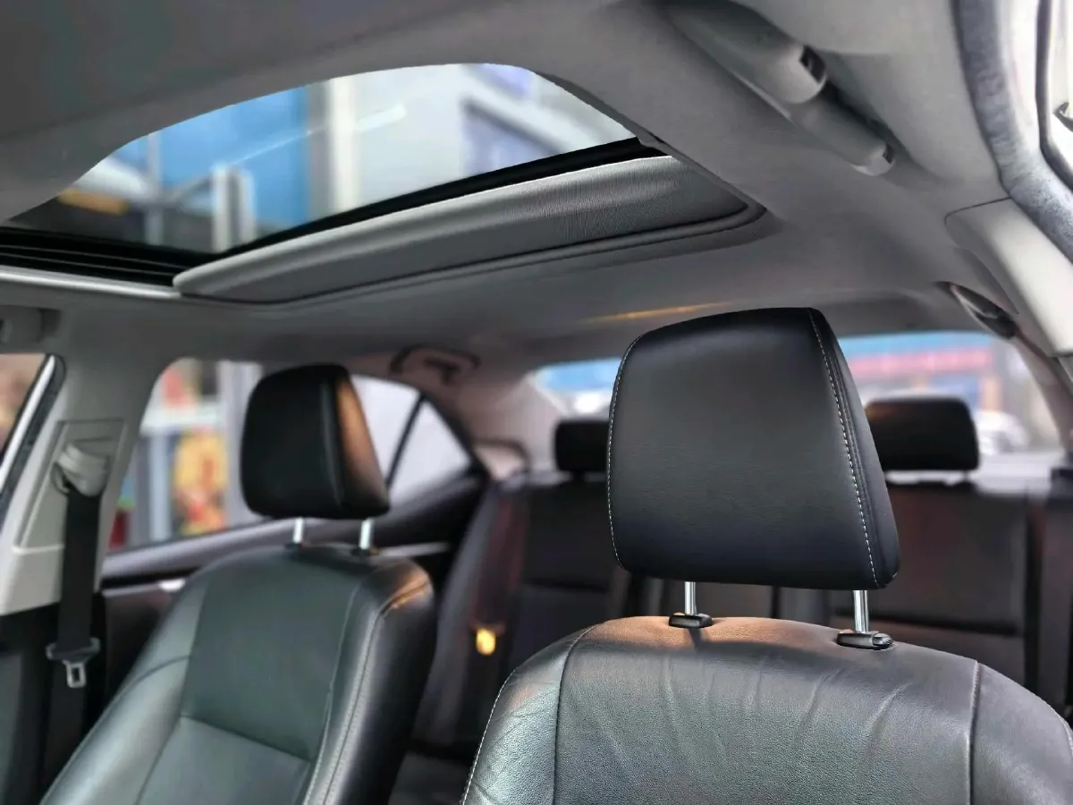 2017 Toyota Corolla 1.8L 99HP L4 E-CVT Hybrid,autocango,china used car exporter,china ev exporter,chinese used car exporter,chinese used ev exporter