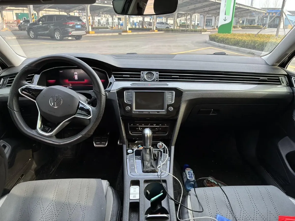 2023 Volkswagen Magotan 2.0T 186HP L4 7DCT,autocango,china used car exporter,china ev exporter,chinese used car exporter,chinese used ev exporter