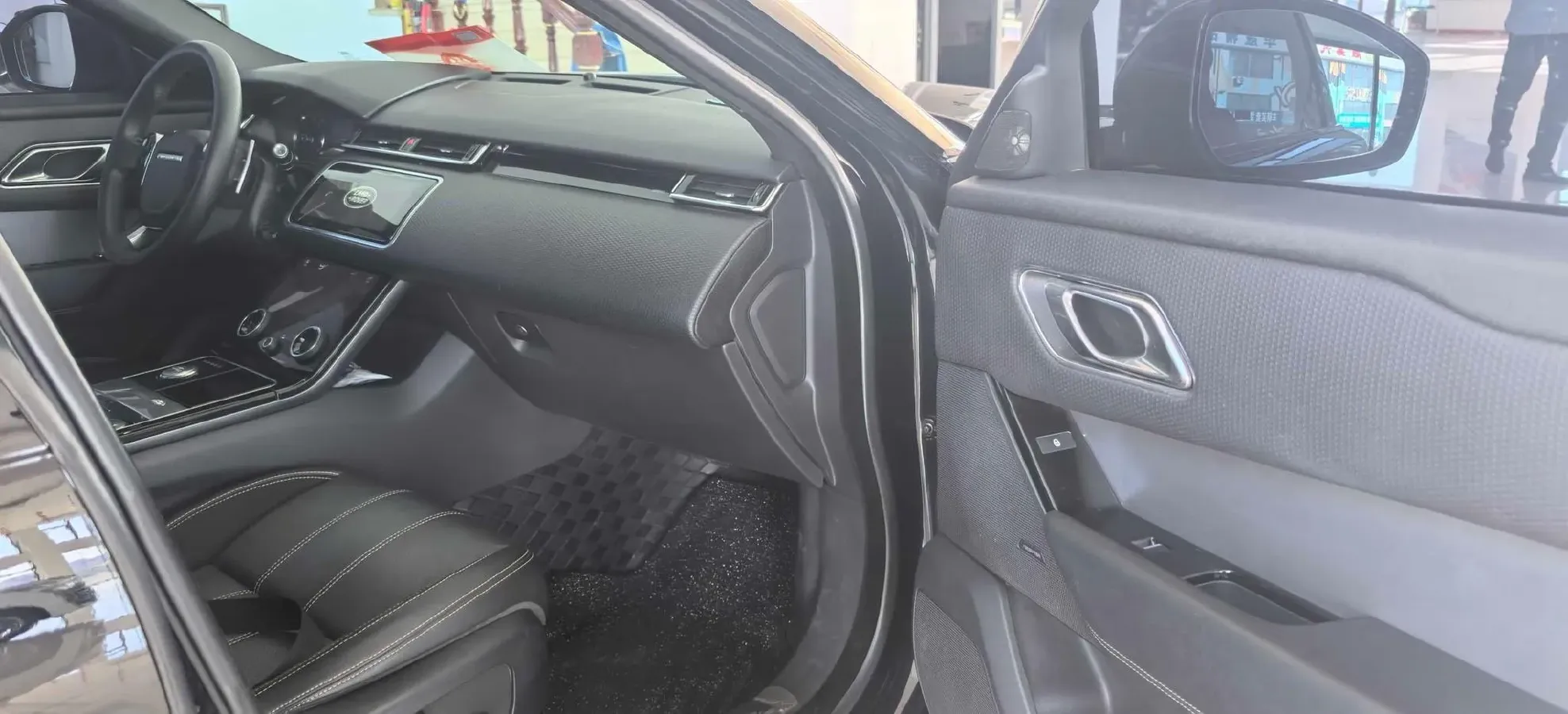 2018 Land Rover Range Rover Velar 3.0T 380HP V6 8AT,autocango,china used car exporter,china ev exporter,chinese used car exporter,chinese used ev exporter