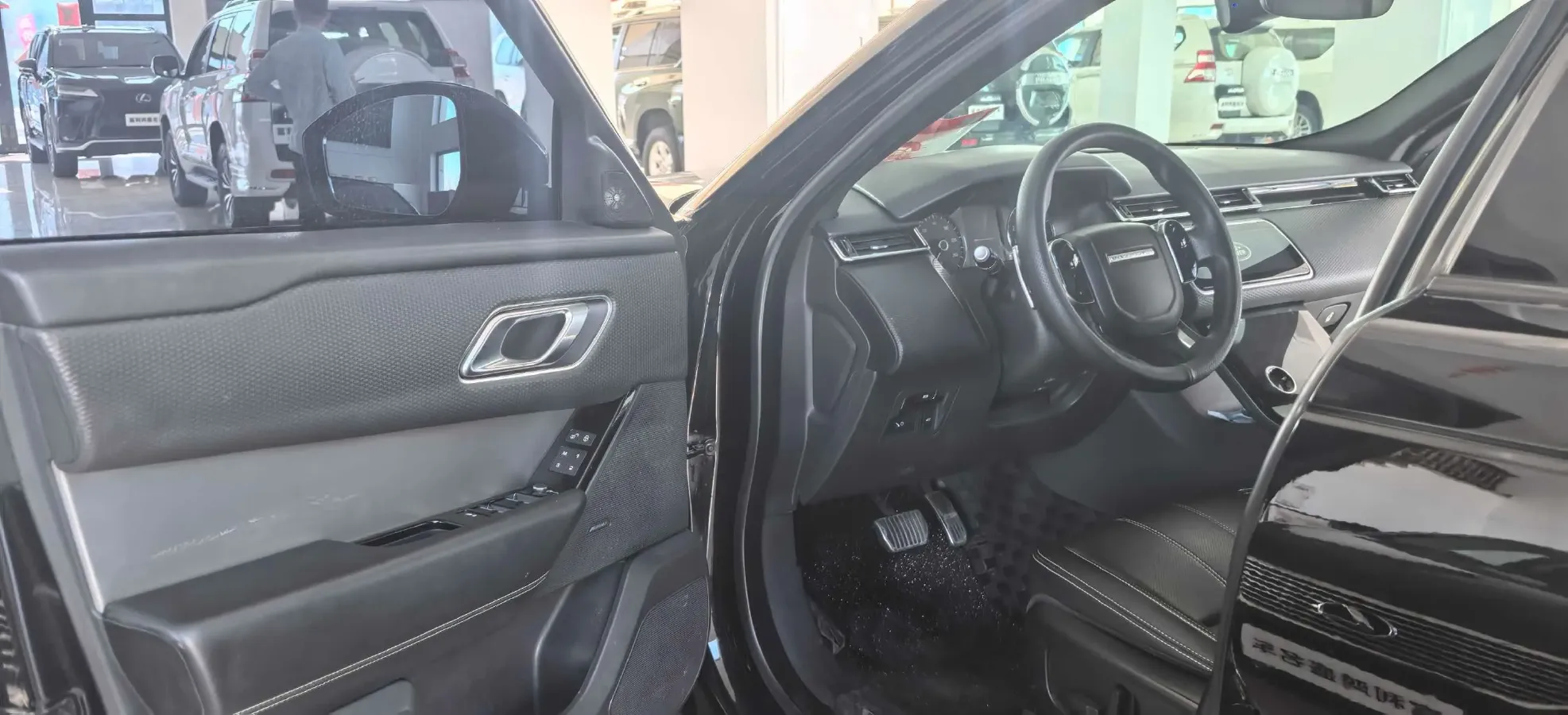 2018 Land Rover Range Rover Velar 3.0T 380HP V6 8AT,autocango,china used car exporter,china ev exporter,chinese used car exporter,chinese used ev exporter