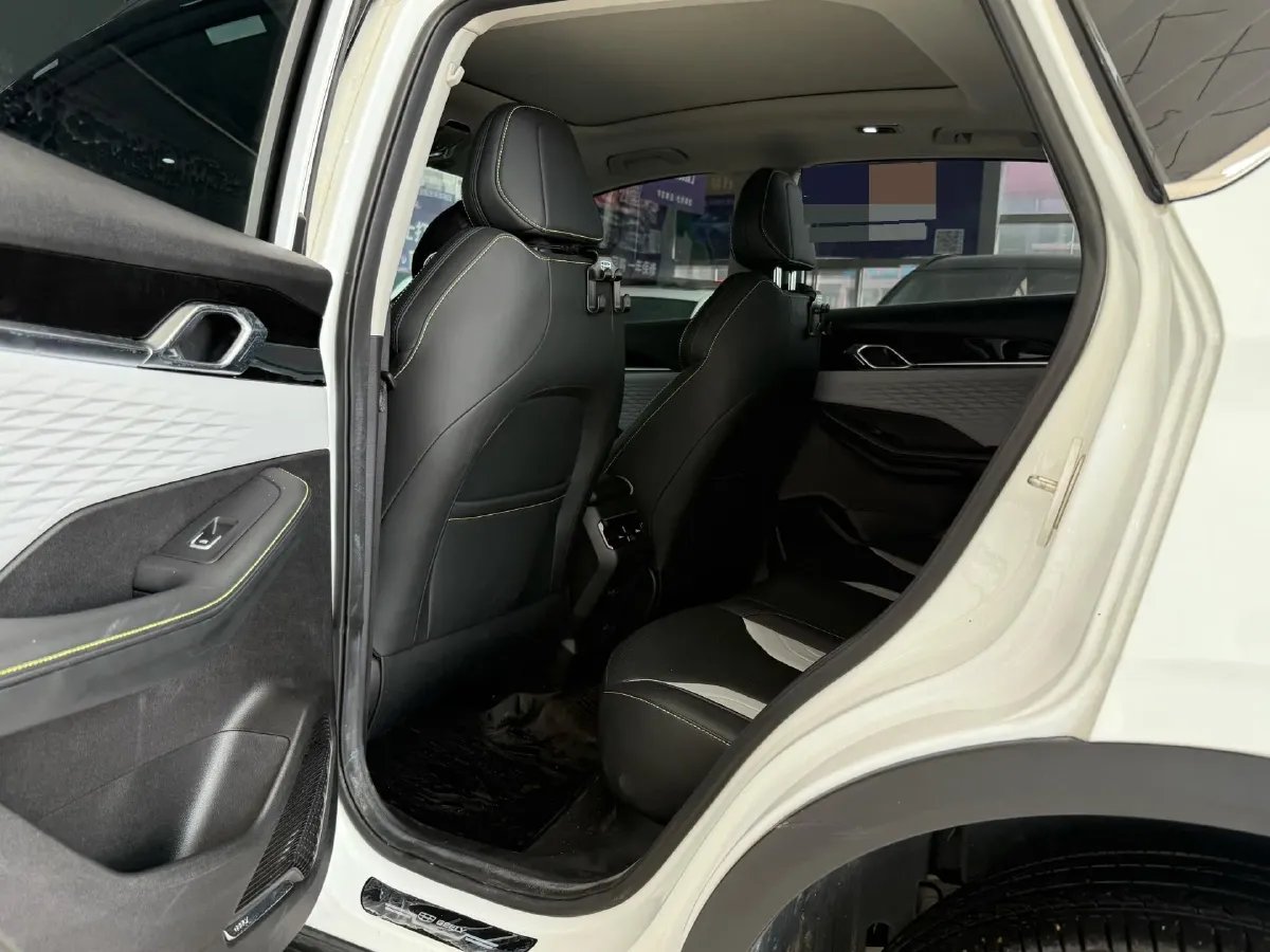 2023 Geely Coolray 1.5T 181HP L4 7DCT,autocango,china used car exporter,china ev exporter,chinese used car exporter,chinese used ev exporter