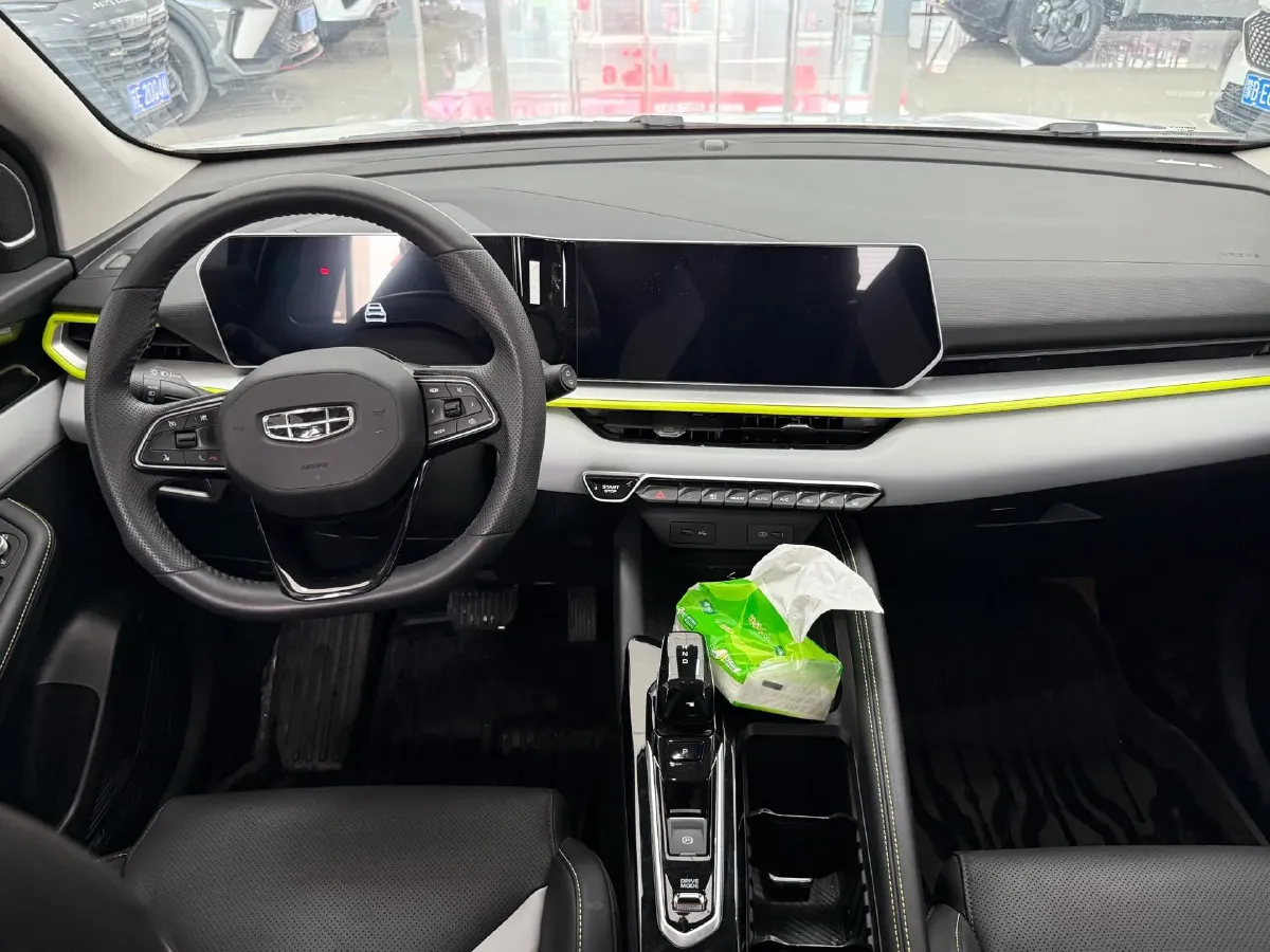 2023 Geely Coolray 1.5T 181HP L4 7DCT,autocango,china used car exporter,china ev exporter,chinese used car exporter,chinese used ev exporter