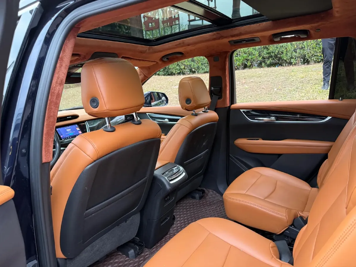 2021 Cadillac XT6 2.0T 237HP L4 9AT,autocango,china used car exporter,china ev exporter,chinese used car exporter,chinese used ev exporter