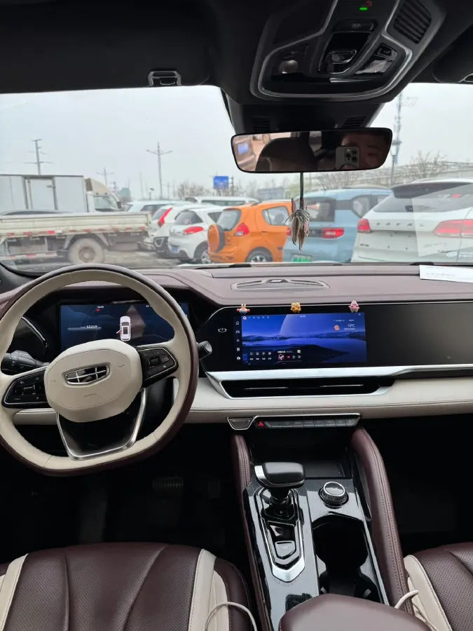 2021 Geely Monjaro 2.0T 218HP L4 7DCT,autocango,china used car exporter,china ev exporter,chinese used car exporter,chinese used ev exporter