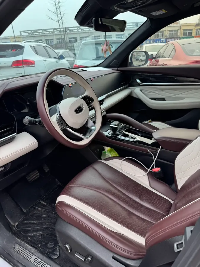 2021 Geely Monjaro 2.0T 218HP L4 7DCT,autocango,china used car exporter,china ev exporter,chinese used car exporter,chinese used ev exporter