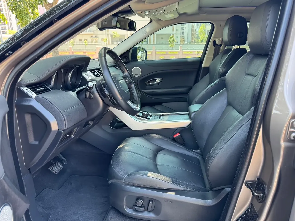 2018 Land Rover Range Rover Evoque 2.0T 241HP L4 9AT,autocango,china used car exporter,china ev exporter,chinese used car exporter,chinese used ev exporter