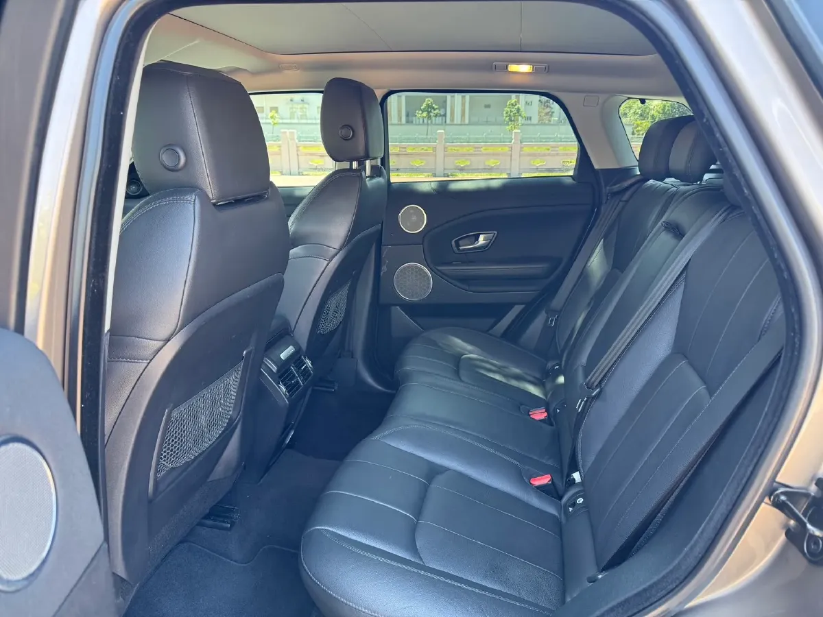 2018 Land Rover Range Rover Evoque 2.0T 241HP L4 9AT,autocango,china used car exporter,china ev exporter,chinese used car exporter,chinese used ev exporter