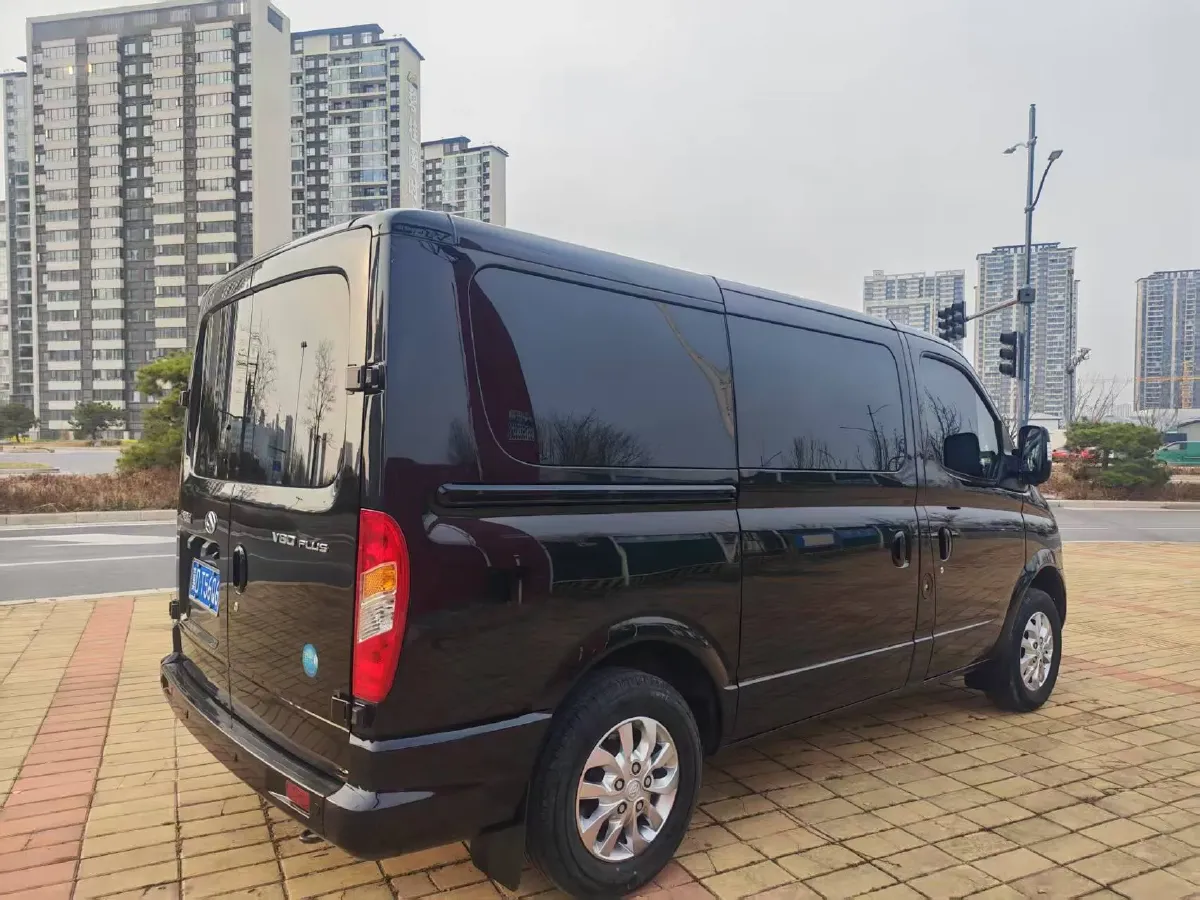 2023 MAXUS XinTu V70 2.0T 125HP L4 6MT,autocango,china used car exporter,china ev exporter,chinese used car exporter,chinese used ev exporter