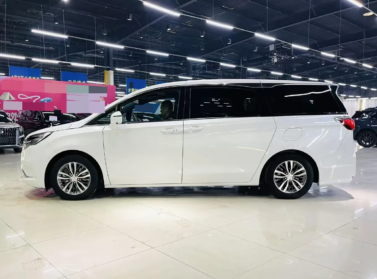 2020 Buick GL8 2.0T 237HP L4 9AT,autocango,china used car exporter,china ev exporter,chinese used car exporter,chinese used ev exporter