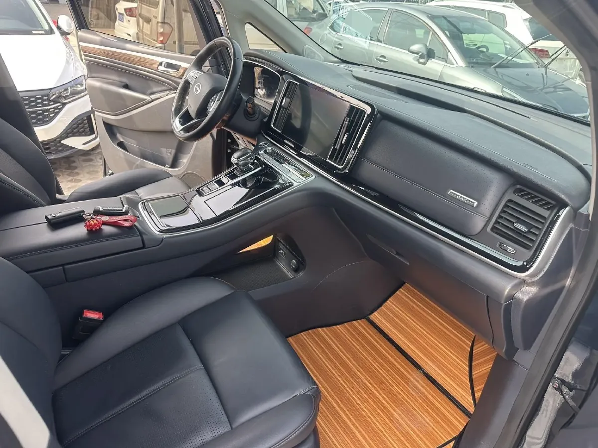 2021 GAC Trumpchi M8 2.0T 252HP L4 8AT,autocango,china used car exporter,china ev exporter,chinese used car exporter,chinese used ev exporter