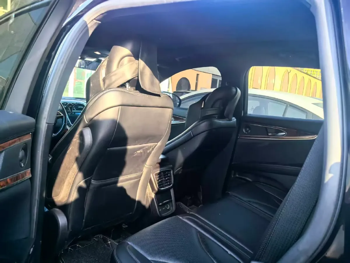 2019 Lincoln Nautilus 2.0T 235HP L4 8AT,autocango,china used car exporter,china ev exporter,chinese used car exporter,chinese used ev exporter