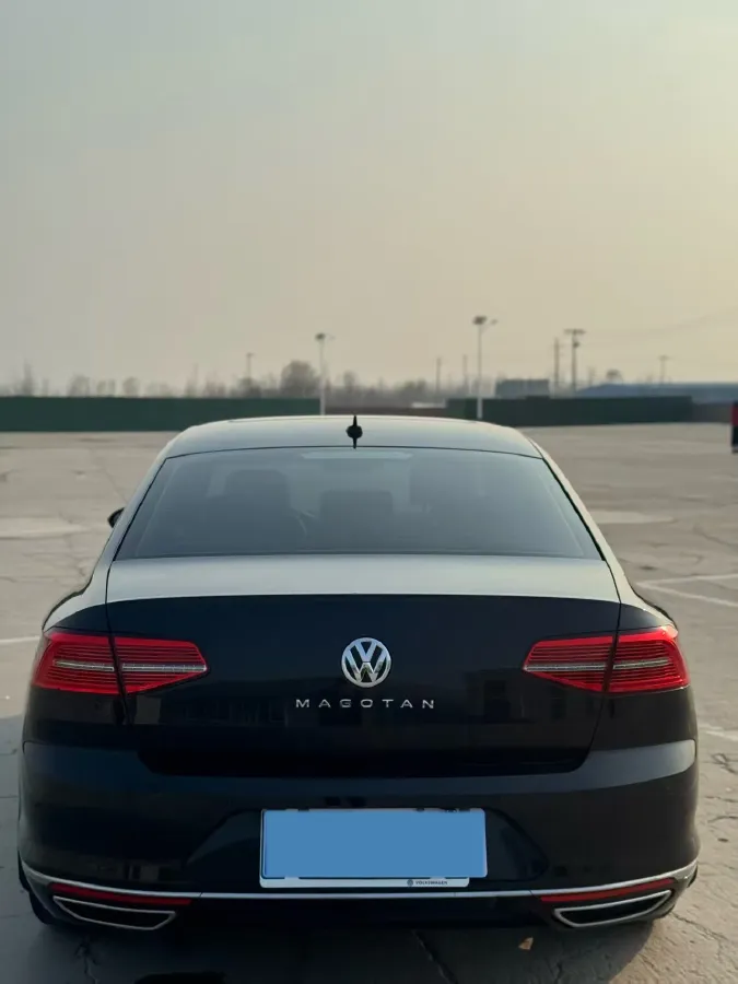 2019 Volkswagen Magotan 2.0T 186HP L4 7DCT,autocango,china used car exporter,china ev exporter,chinese used car exporter,chinese used ev exporter