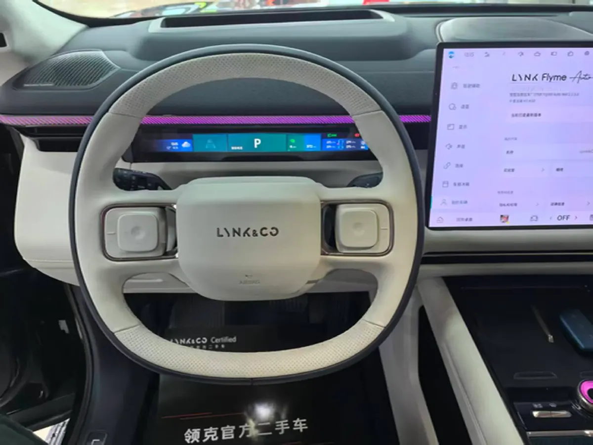 2025 LYNK&CO 900 2.0T 254HP L4 3DHT PHEV,autocango,china used car exporter,china ev exporter,chinese used car exporter,chinese used ev exporter