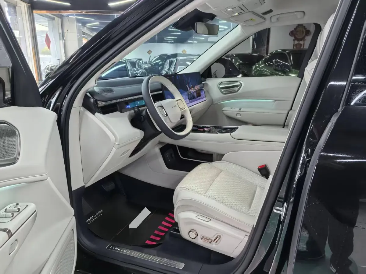2025 LYNK&CO 900 2.0T 254HP L4 3DHT PHEV,autocango,china used car exporter,china ev exporter,chinese used car exporter,chinese used ev exporter