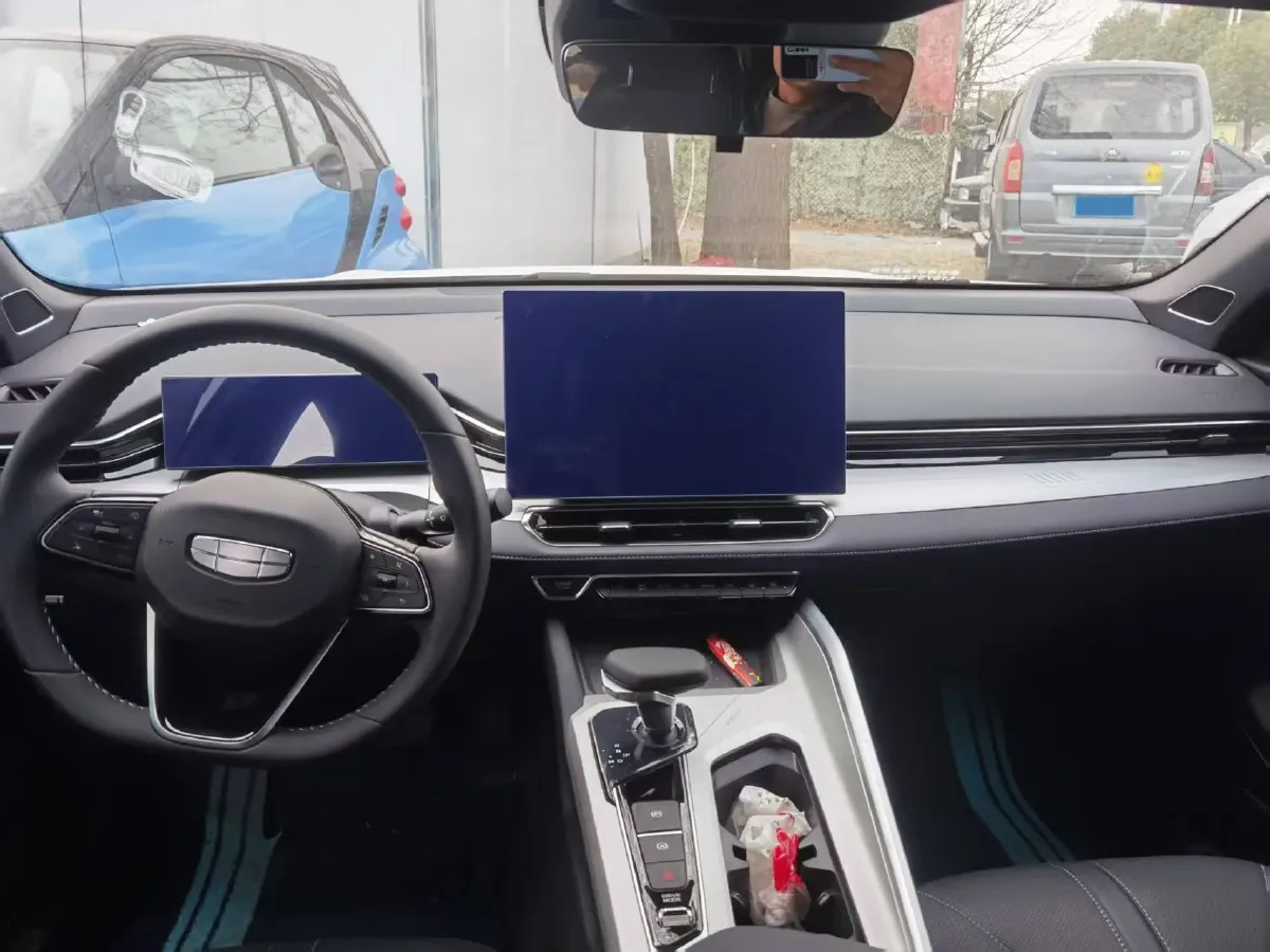 2025 Geely Preface 1.5T 181HP L4 7DCT,autocango,china used car exporter,china ev exporter,chinese used car exporter,chinese used ev exporter