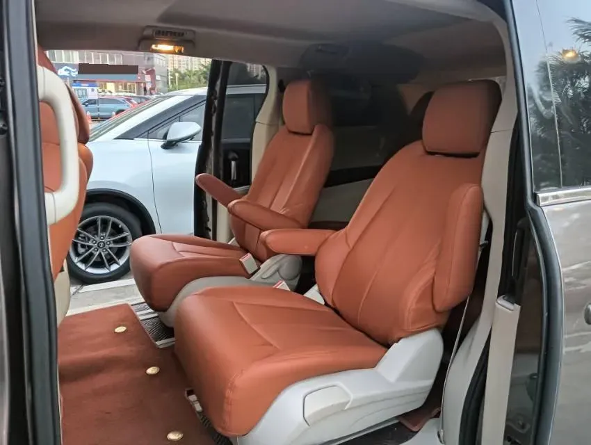 2020 Buick GL8 2.0T 237HP L4 9AT,autocango,china used car exporter,china ev exporter,chinese used car exporter,chinese used ev exporter