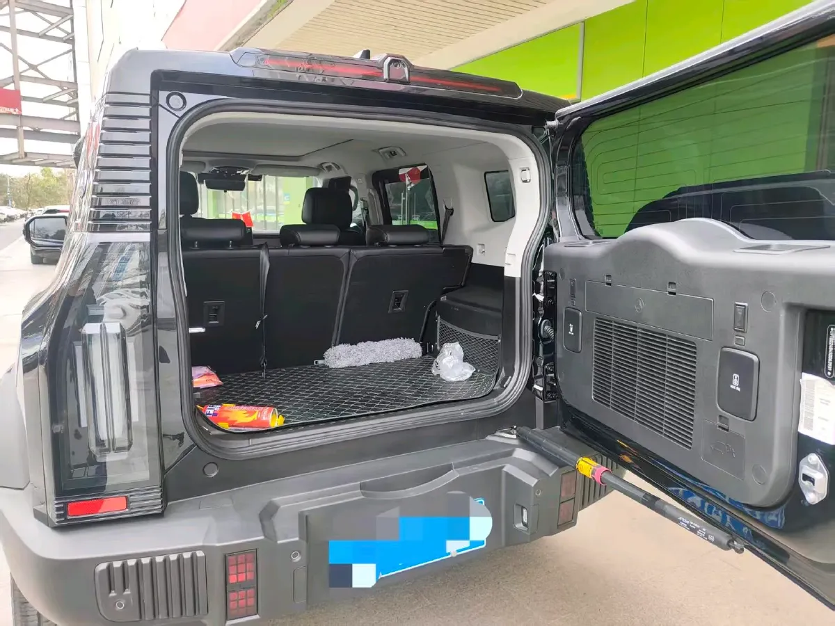 2025 Jetour Traveller 2.0T 254HP L4 8AT,autocango,china used car exporter,china ev exporter,chinese used car exporter,chinese used ev exporter