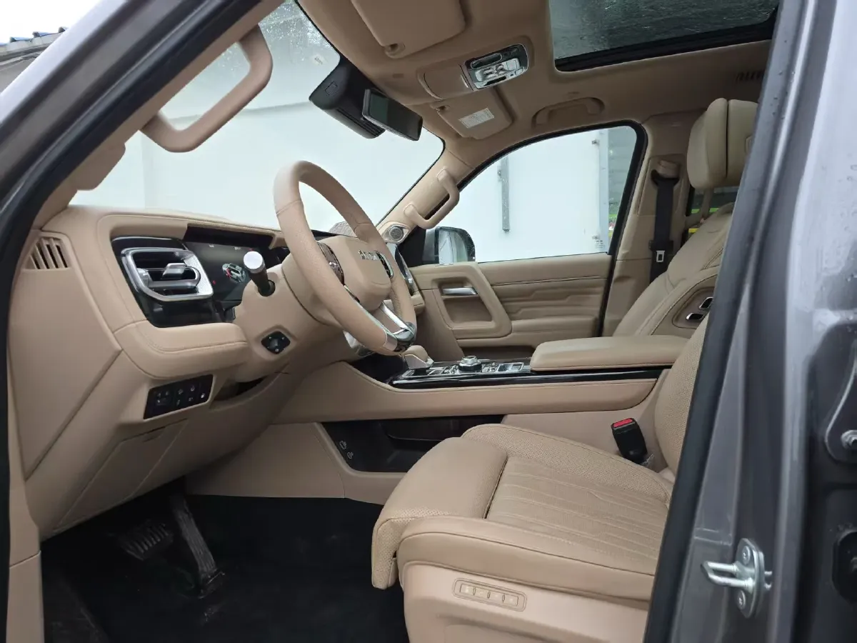 2024 Beijing BJ60 Thunder 1.5T 188HP L4 REEV 40.3KWH,autocango,china used car exporter,china ev exporter,chinese used car exporter,chinese used ev exporter