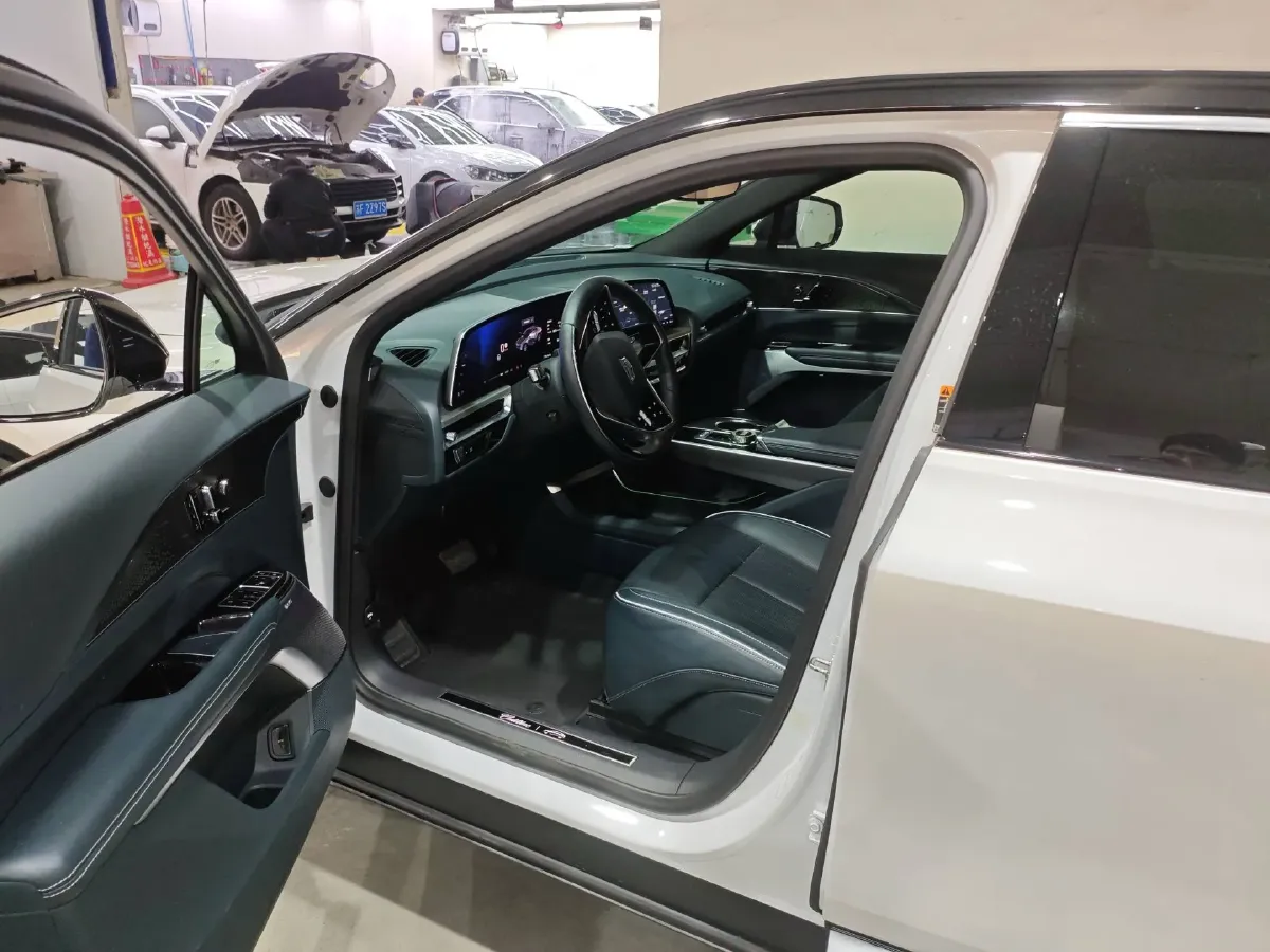 2022 Cadillac IQ Lyriq BEV 95.7KWH,autocango,china used car exporter,china ev exporter,chinese used car exporter,chinese used ev exporter