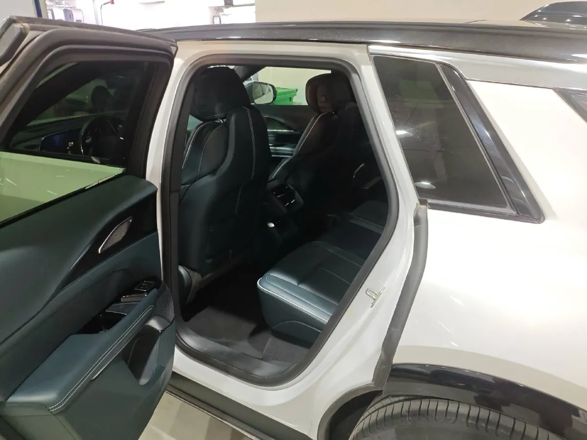 2022 Cadillac IQ Lyriq BEV 95.7KWH,autocango,china used car exporter,china ev exporter,chinese used car exporter,chinese used ev exporter