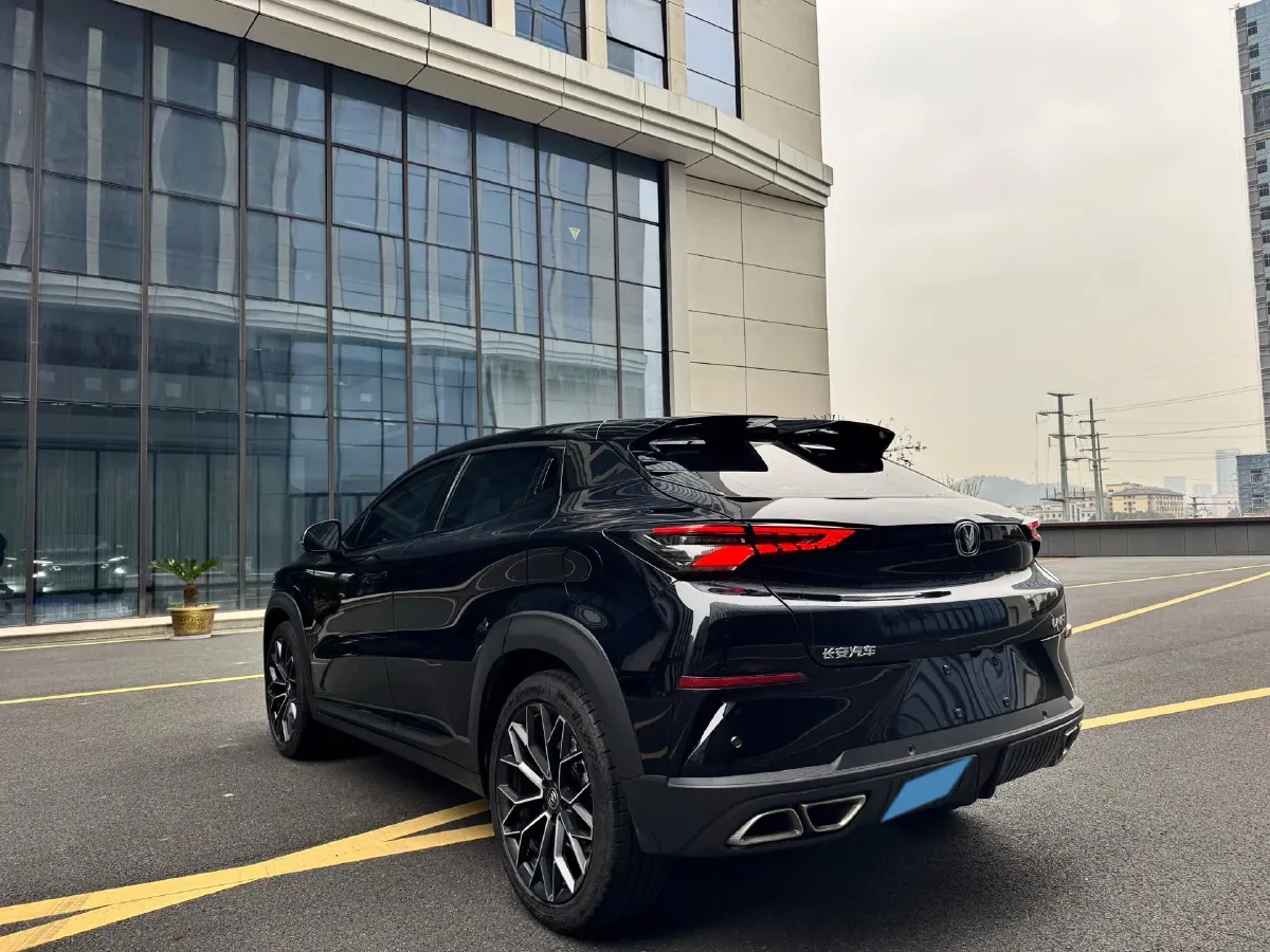 2022 ChangAn UNI-T 1.5T 188HP L4 7DCT,autocango,china used car exporter,china ev exporter,chinese used car exporter,chinese used ev exporter