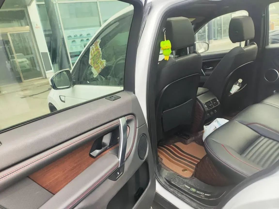 2020 Land Rover Discovery Sport 2.0T 249HP L4 9AT,autocango,china used car exporter,china ev exporter,chinese used car exporter,chinese used ev exporter