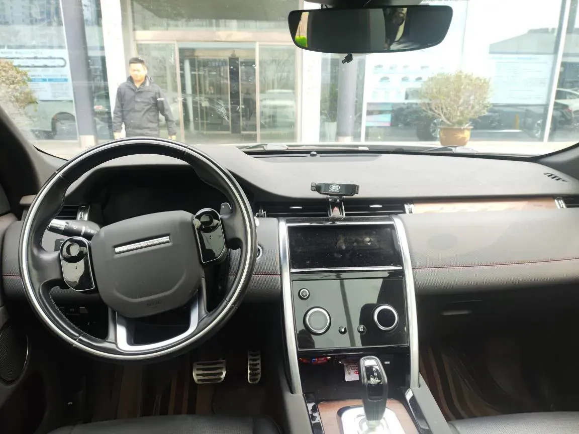 2020 Land Rover Discovery Sport 2.0T 249HP L4 9AT,autocango,china used car exporter,china ev exporter,chinese used car exporter,chinese used ev exporter