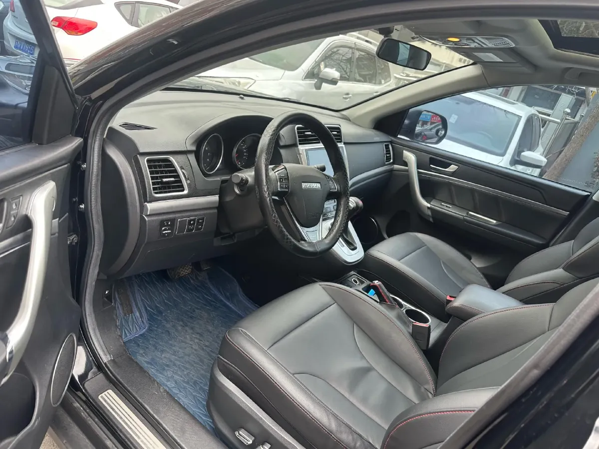 2018 Haval M6 1.5T 150HP L4 7DCT,autocango,china used car exporter,china ev exporter,chinese used car exporter,chinese used ev exporter