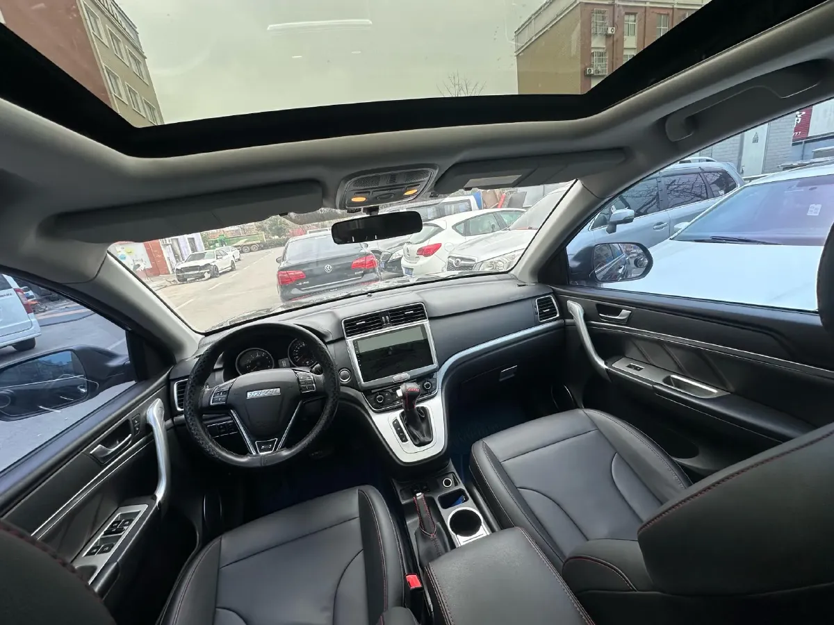 2018 Haval M6 1.5T 150HP L4 7DCT,autocango,china used car exporter,china ev exporter,chinese used car exporter,chinese used ev exporter