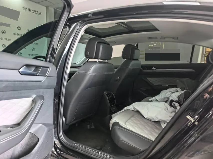 2023 Volkswagen Magotan 2.0T 186HP L4 7DCT,autocango,china used car exporter,china ev exporter,chinese used car exporter,chinese used ev exporter