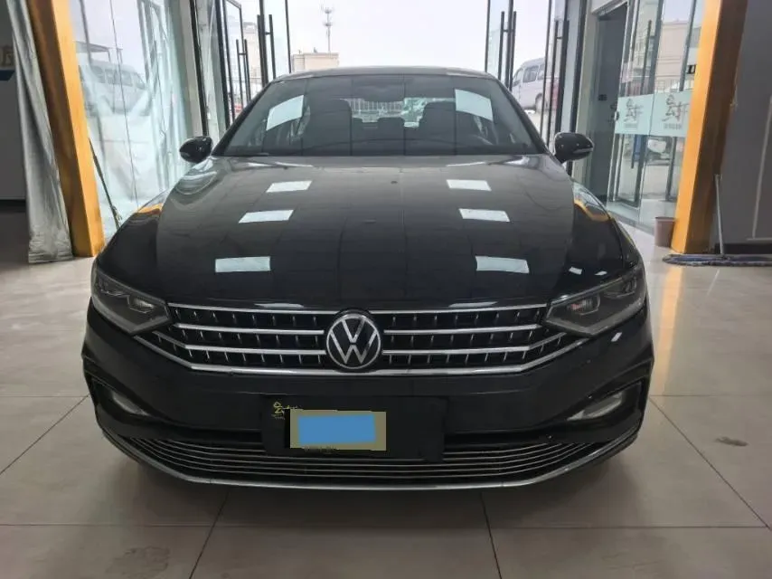 2023 Volkswagen Magotan 2.0T 186HP L4 7DCT,autocango,china used car exporter,china ev exporter,chinese used car exporter,chinese used ev exporter