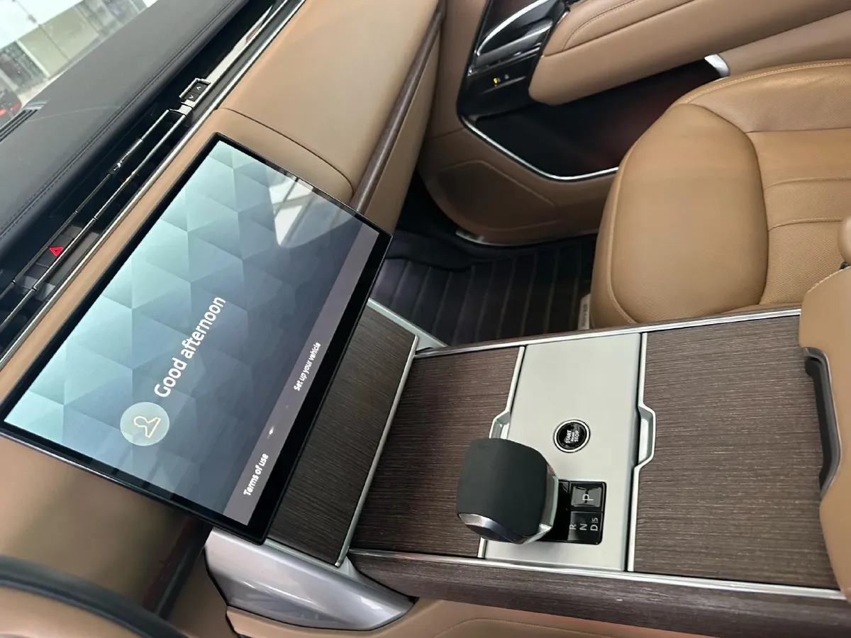 2024 Land Rover Range Rover 3.0T 400HP L6 8AT,autocango,china used car exporter,china ev exporter,chinese used car exporter,chinese used ev exporter