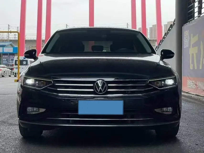 2020 Volkswagen Magotan 2.0T 186HP L4 7DCT,autocango,china used car exporter,china ev exporter,chinese used car exporter,chinese used ev exporter