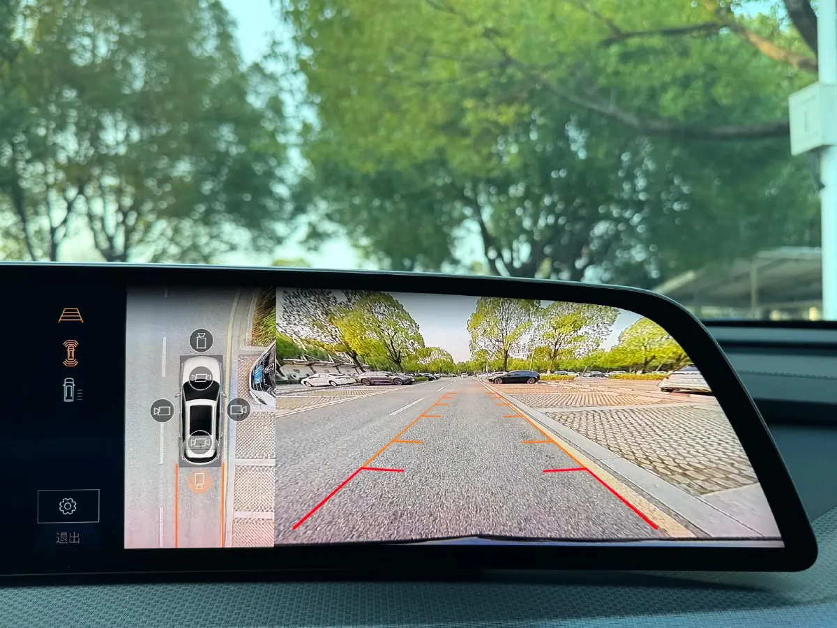 2025 Cadillac XT5 2.0T 237HP L4 9AT,autocango,china used car exporter,china ev exporter,chinese used car exporter,chinese used ev exporter