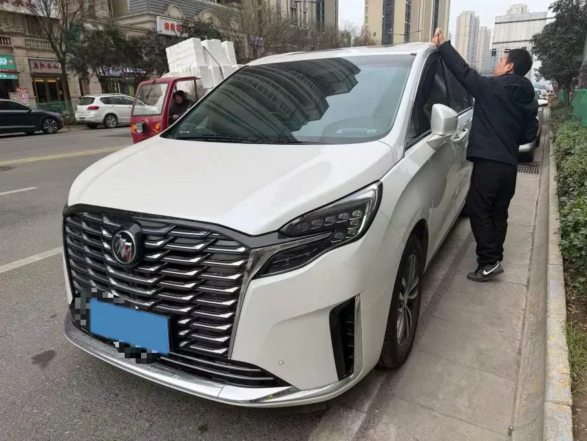 2023 Buick GL8 2.0T 237HP L4 9AT,autocango,china used car exporter,china ev exporter,chinese used car exporter,chinese used ev exporter