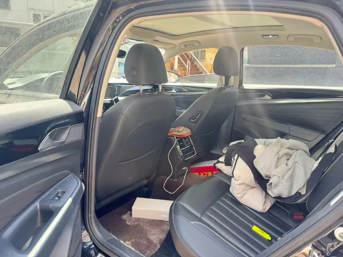 2023 Volkswagen Passat 2.0T 186HP L4 7DCT,autocango,china used car exporter,china ev exporter,chinese used car exporter,chinese used ev exporter