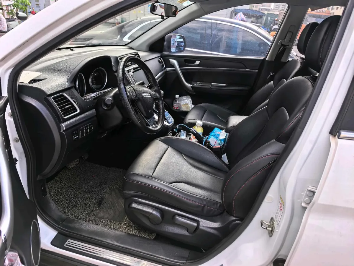 2017 Haval M6 1.5T 150HP L4 6AT,autocango,china used car exporter,china ev exporter,chinese used car exporter,chinese used ev exporter