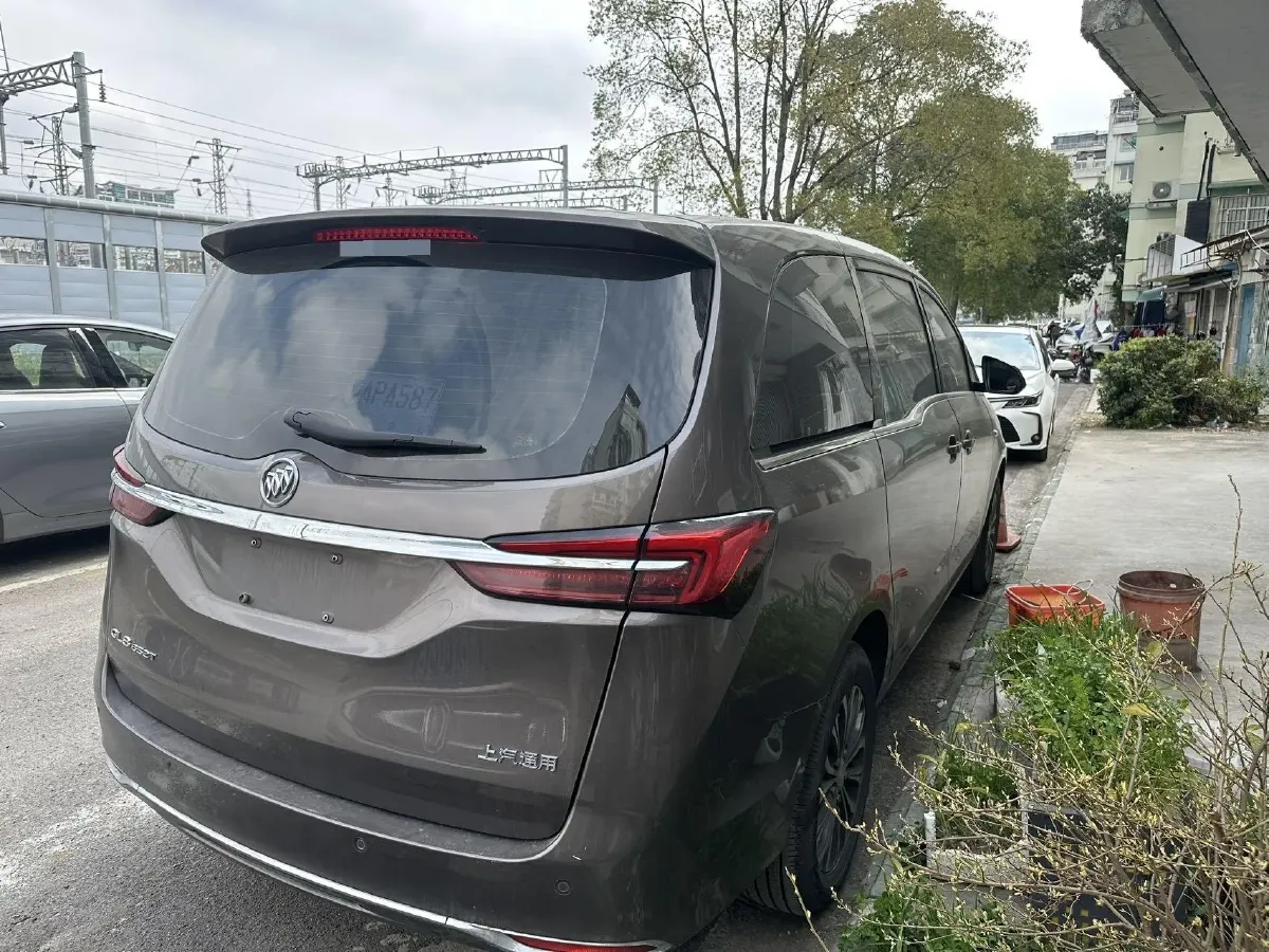 2021 Buick GL8 2.0T 237HP L4 9AT,autocango,china used car exporter,china ev exporter,chinese used car exporter,chinese used ev exporter