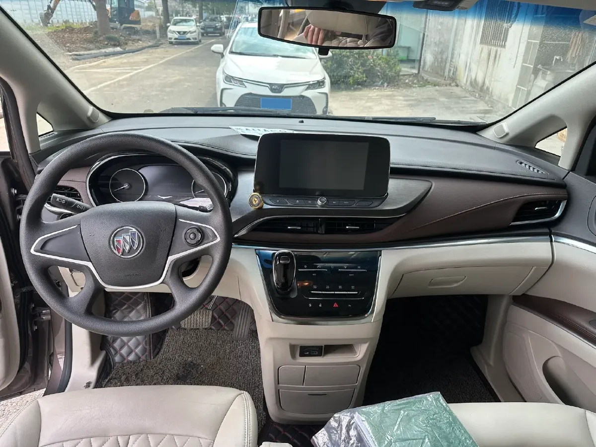 2021 Buick GL8 2.0T 237HP L4 9AT,autocango,china used car exporter,china ev exporter,chinese used car exporter,chinese used ev exporter