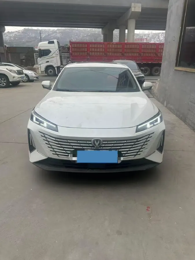 2024 ChangAn Eado 1.5T 170HP L4 7DCT,autocango,china used car exporter,china ev exporter,chinese used car exporter,chinese used ev exporter