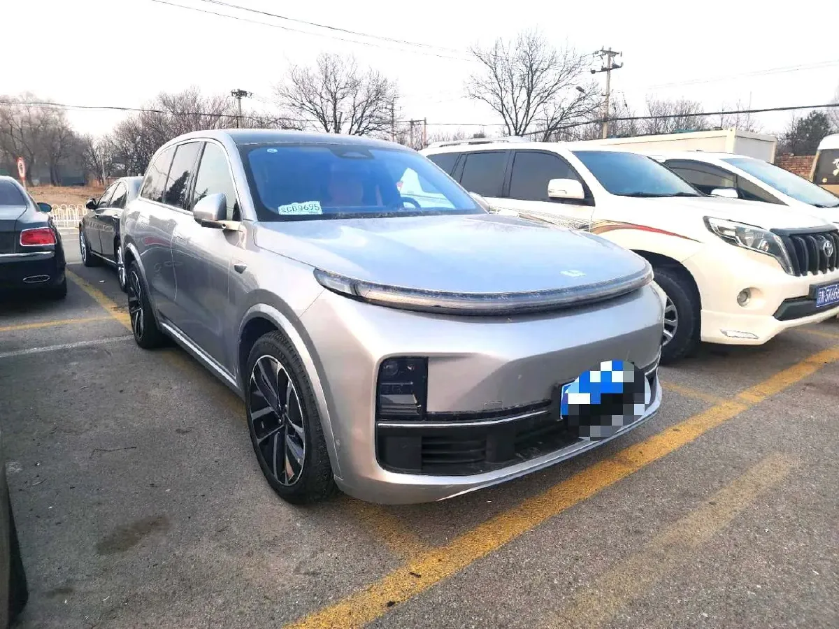 2023 Li L8 Range Extended 154HP REEV 40.9KWH,autocango,china used car exporter,china ev exporter,chinese used car exporter,chinese used ev exporter