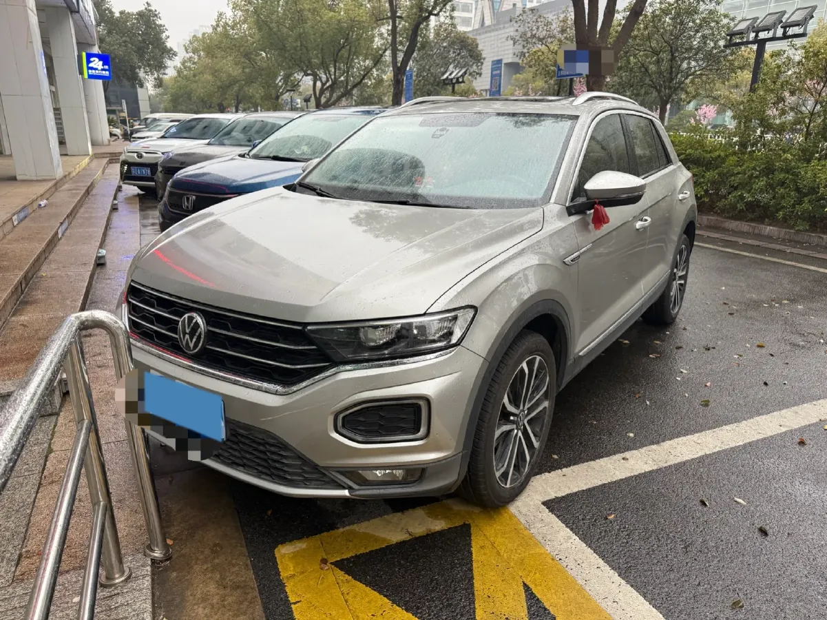 2021 Volkswagen T-Roc 1.4T 150HP L4 7DCT,autocango,china used car exporter,china ev exporter,chinese used car exporter,chinese used ev exporter